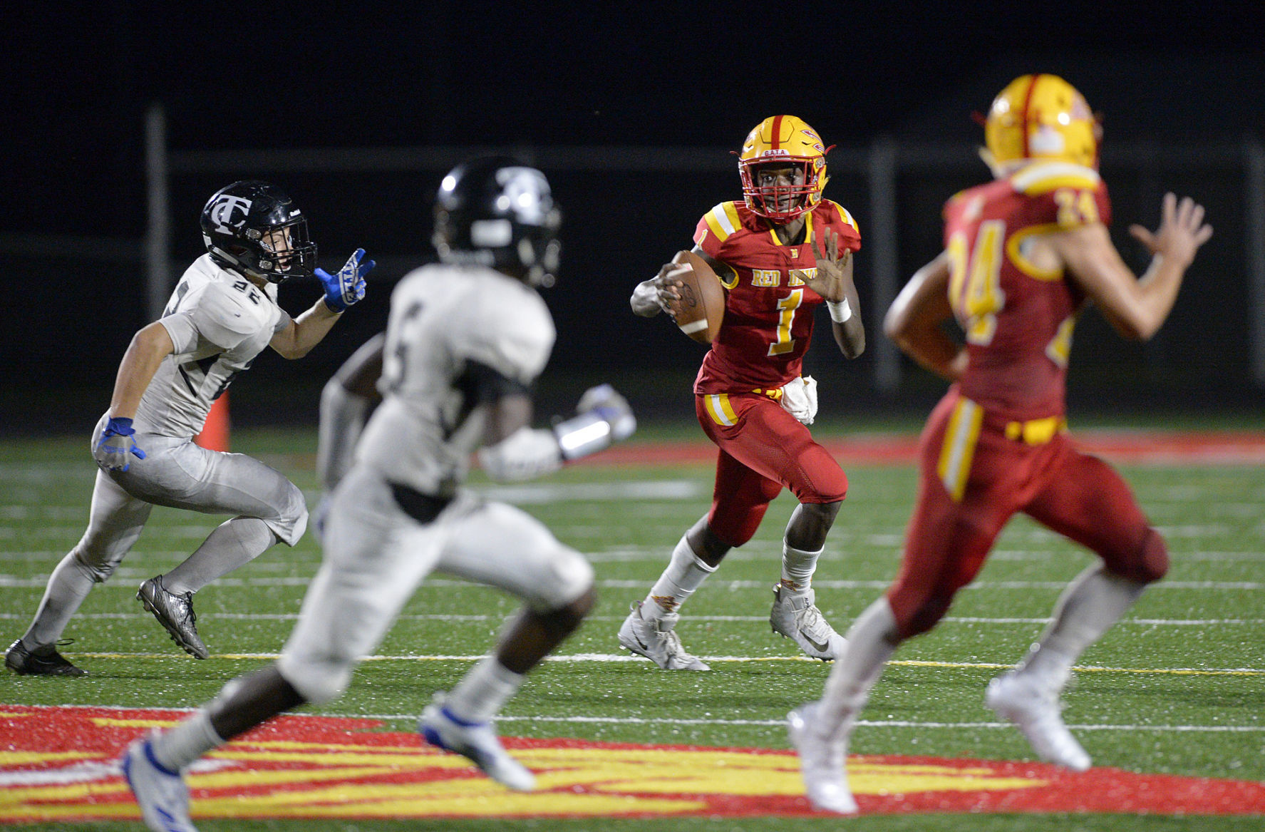 Murphysboro quarterback Jamarr McZeke